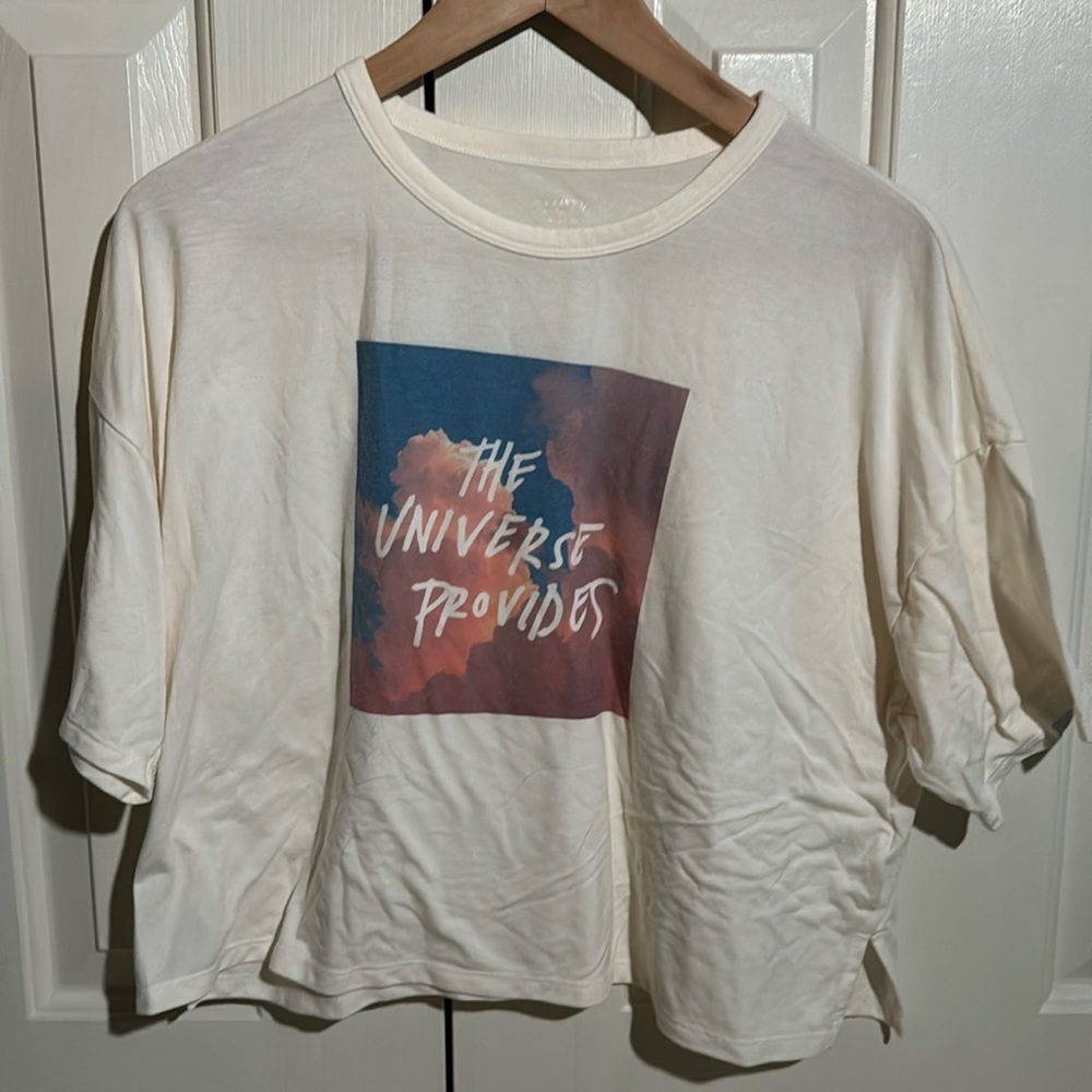 Old Navy ‘the universe provides’ crop top